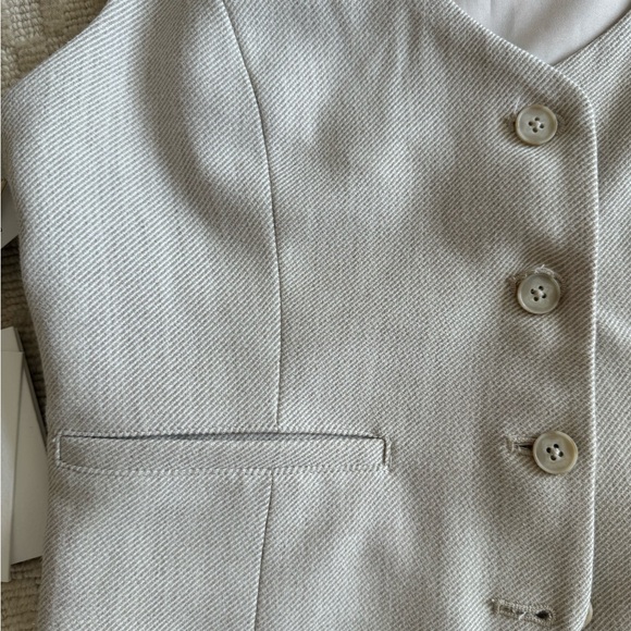 Aritzia Wilfred Desire Vest - Picture 7 of 12